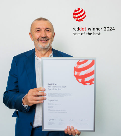 La Super Chair di Damiano Latini Vince il Red Dot: Best of the Best Award 2024